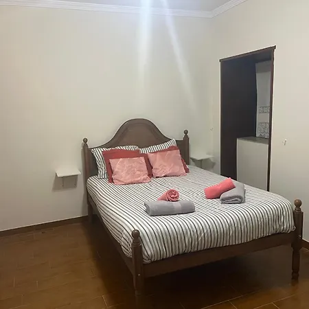 Semesterbostad Casa Da Ramada - Water Tank With Running Natural Spring Water - By Bedzy Braga