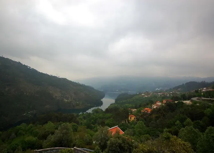 Casa Da Ramada - Water Tank With Running Natural Spring Water - By Bedzy * Braga